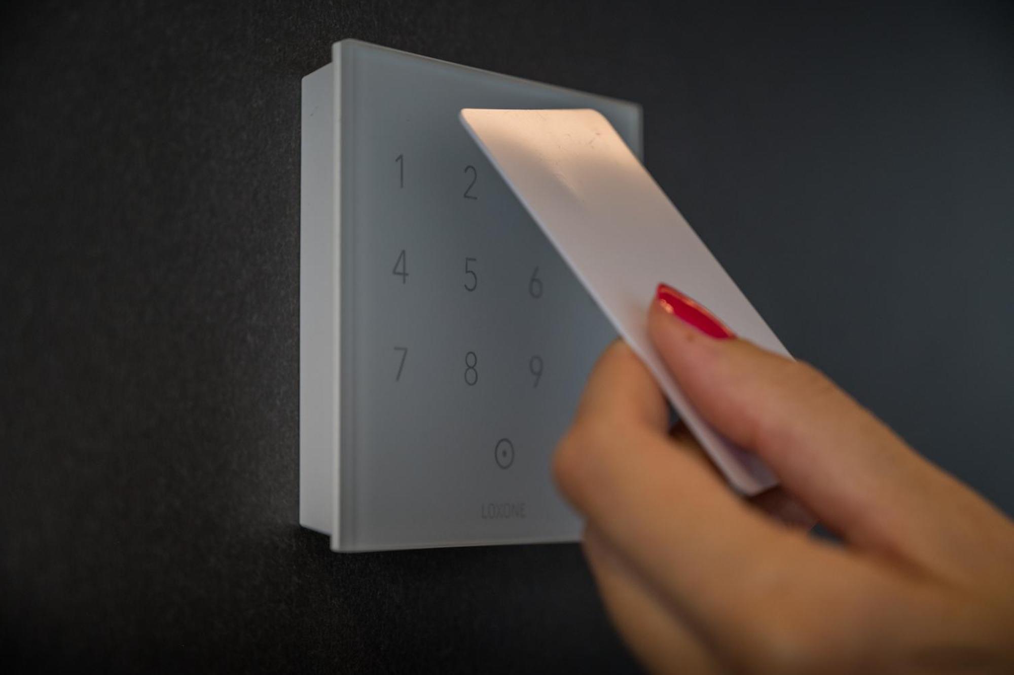 שיופוק Bj81 Suite Hotel מראה חיצוני תמונה