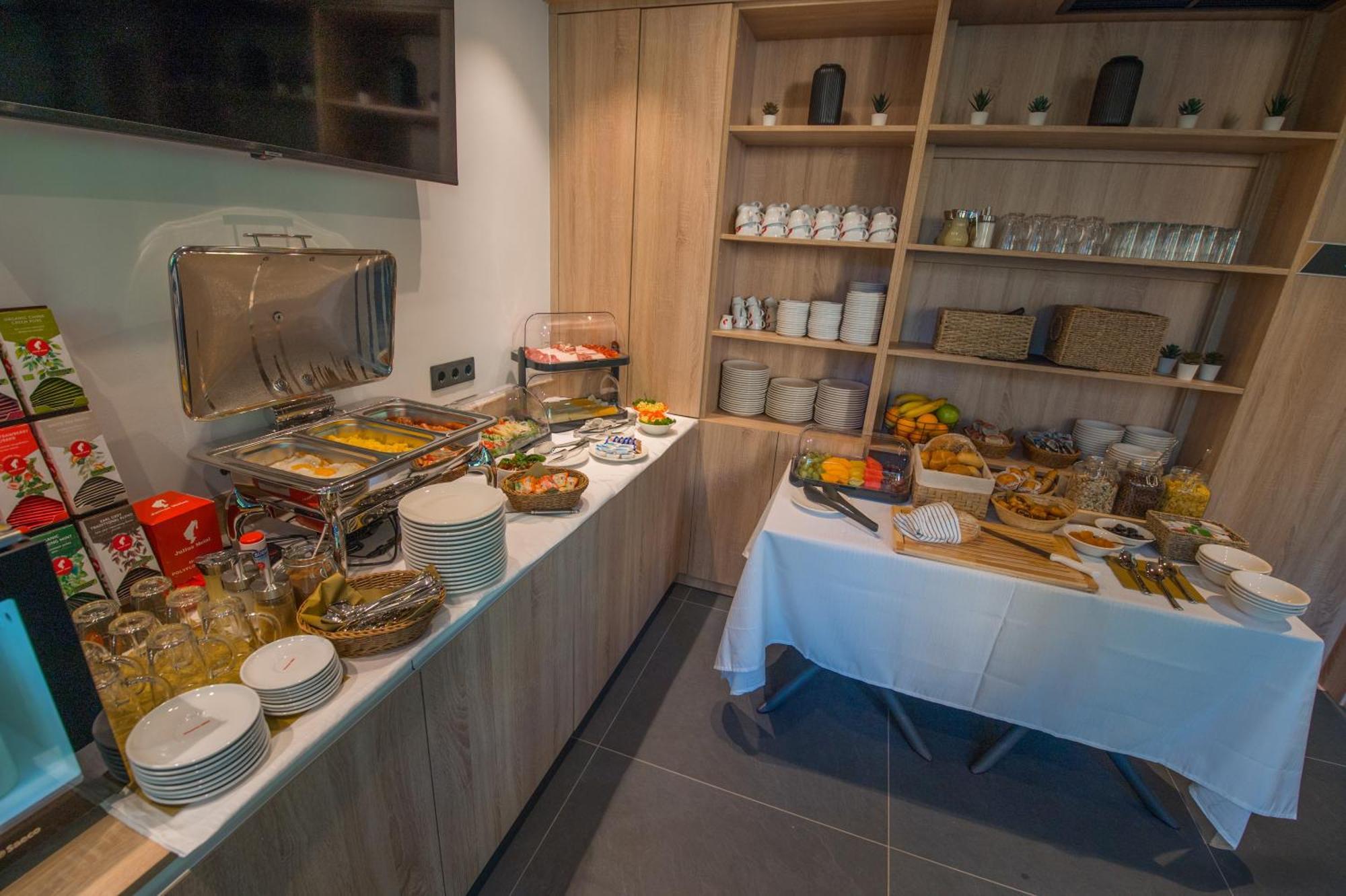 שיופוק Bj81 Suite Hotel מראה חיצוני תמונה